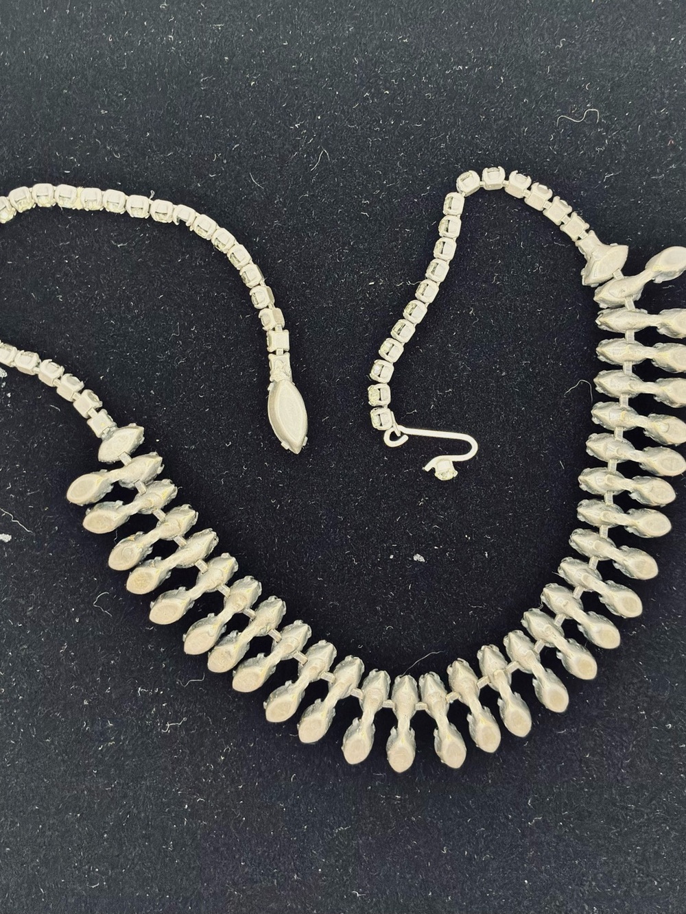 DeLizza & Elster Mid-Century Swarovski AB crystal navette cut fringe necklace - Picture 5 of 10